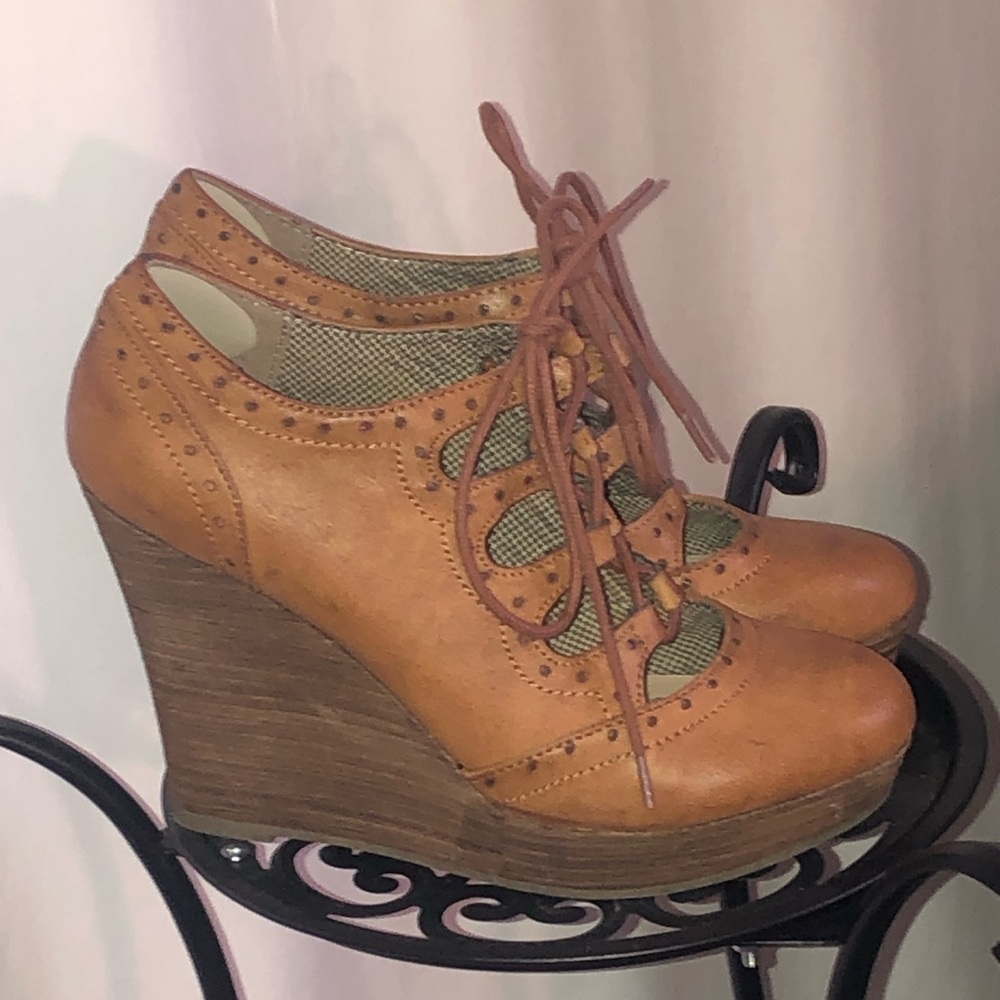 Women's Tan 1930’s Vintage Wedge Oxford shoes
